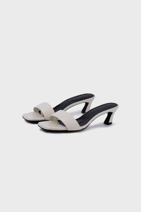 ELIN SANDAL [C6S02IV]