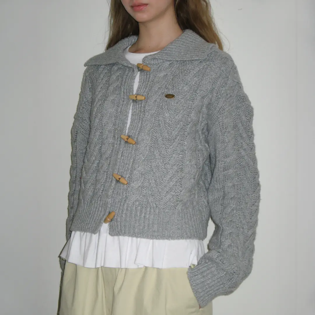론론 COZY TOGGLE FISHERMAN KNIT CARDIGAN GREY 상품 이미지 2