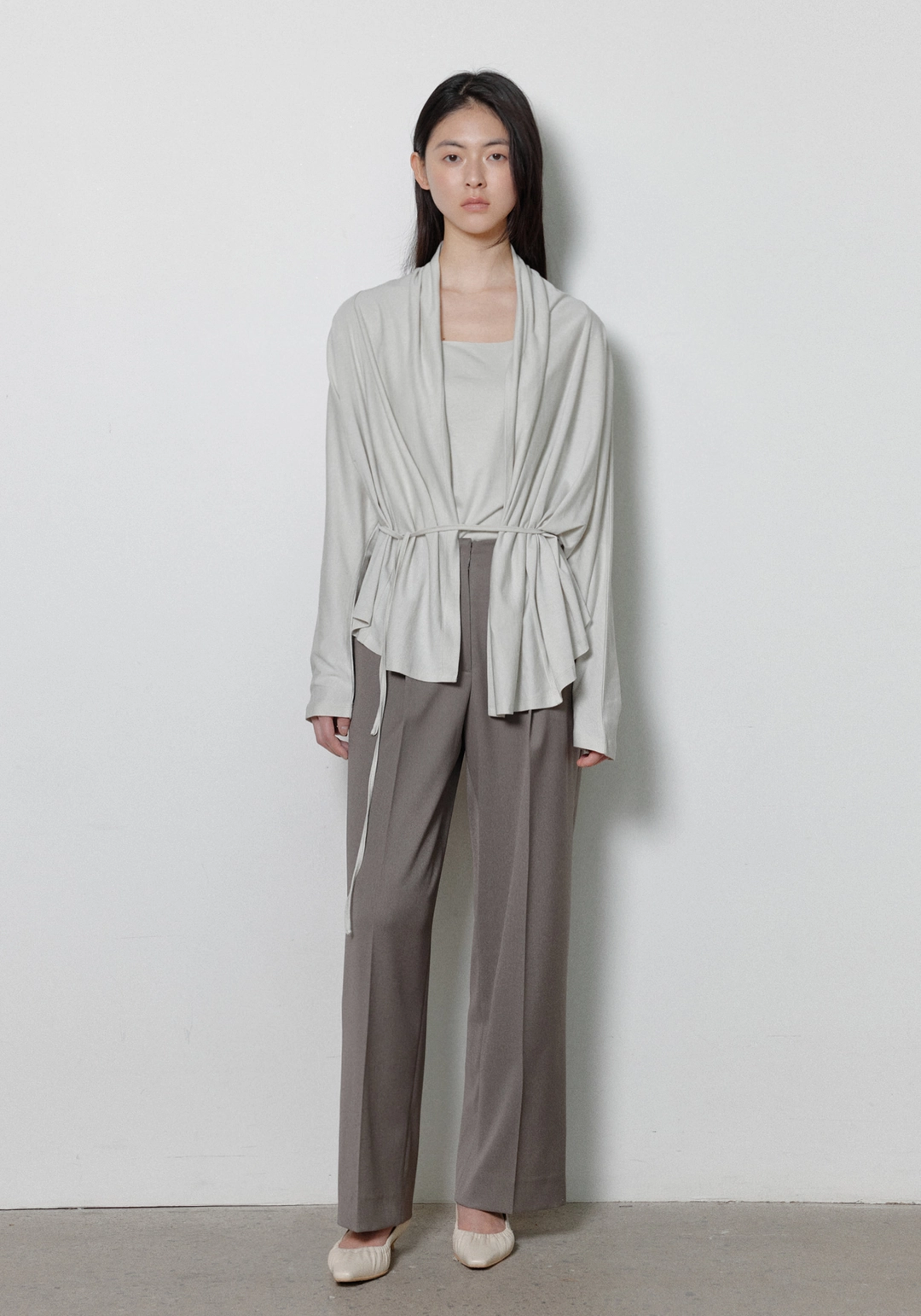 엘로주 Silk One-Tuck Slacks 상품 이미지 1