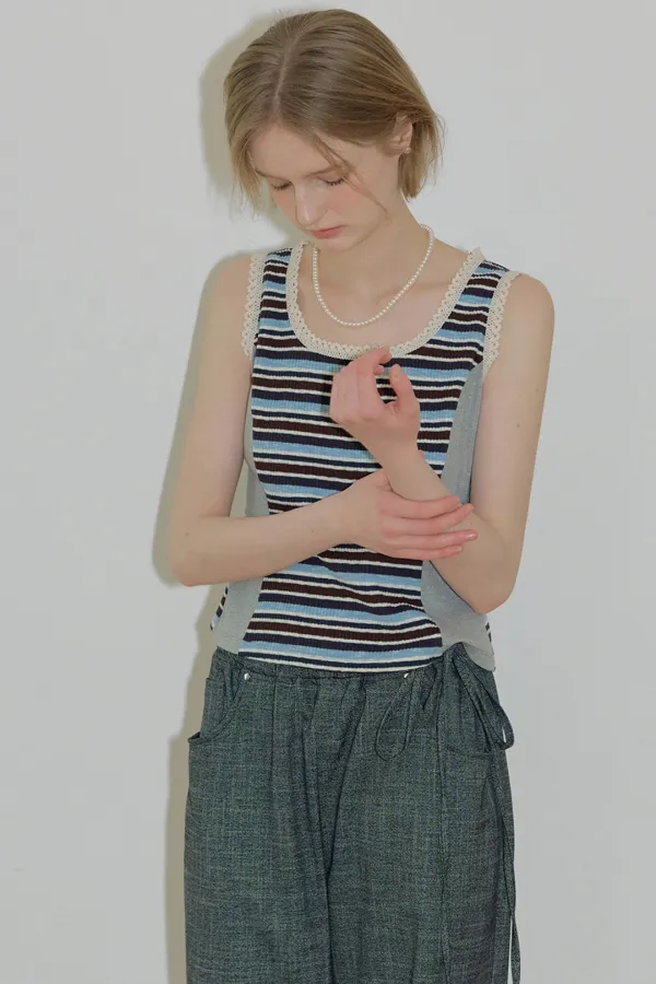 STRIPE LACE SLEEVELESS - SKYBLUE