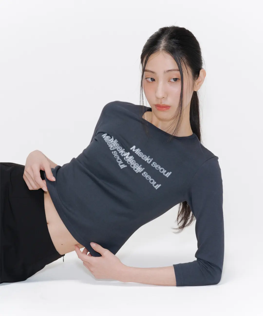 미세키서울 Dust logo long sleeves CHARCOAL 상품 이미지 1