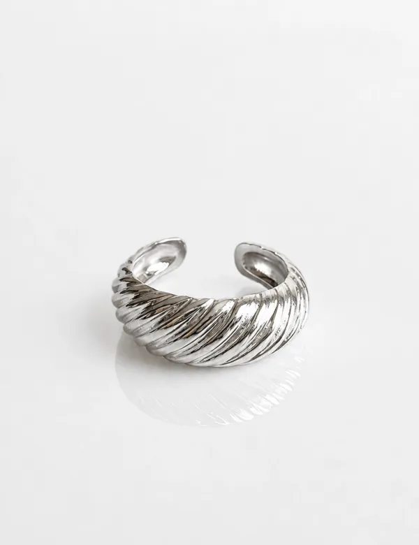 Ripple Twist Ring
