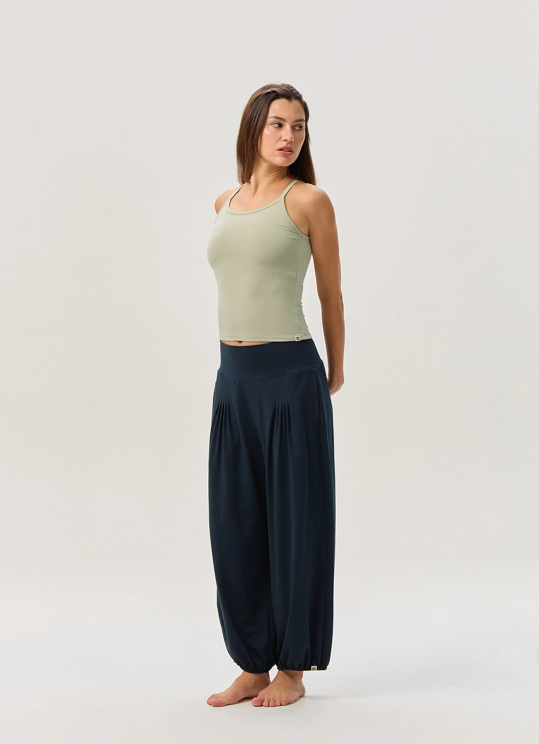 부디무드라 Multi cross tank top_Moss Gray 상품 이미지 1