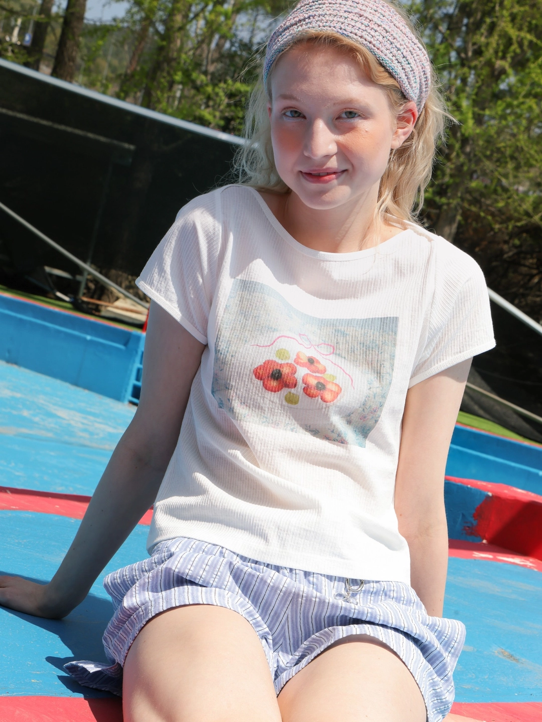 포에브 Berry Flower T-shirt - White 상품 이미지 2