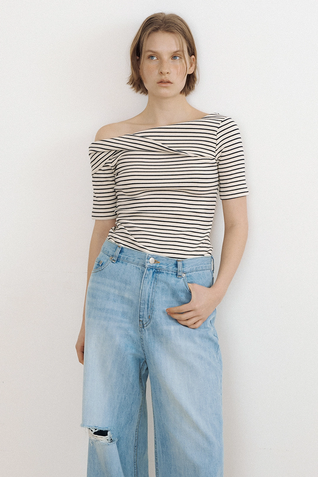 루시르주 Stripe Twist One-Shoulder Top (cream) 상품 이미지 1