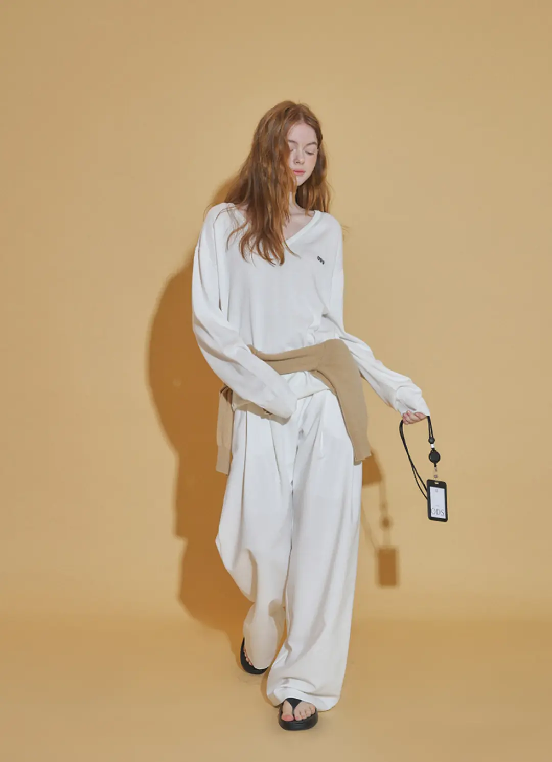 오디에스 [27th 재입고] Classic V Neck Knit (Ivory) 상품 이미지 2