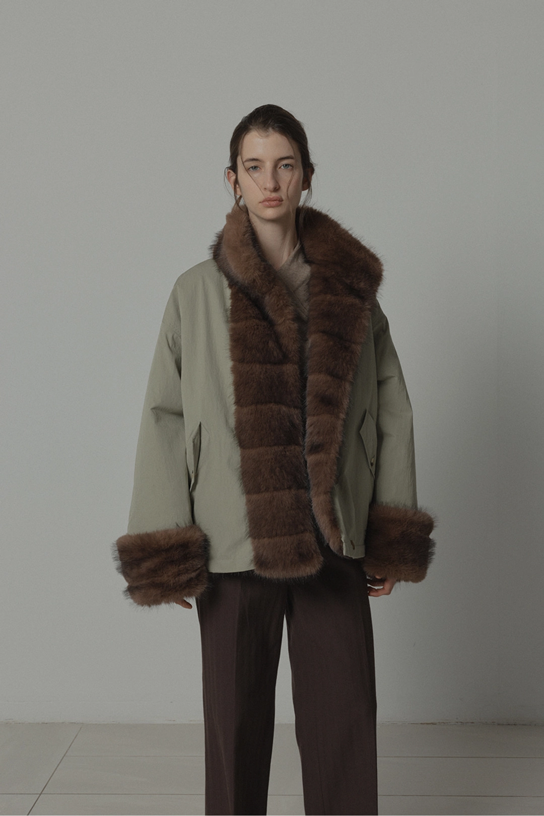 르917 26 MAHOGANY HORIZONTAL FAUX FUR JACKET [MINT] 상품 이미지 2