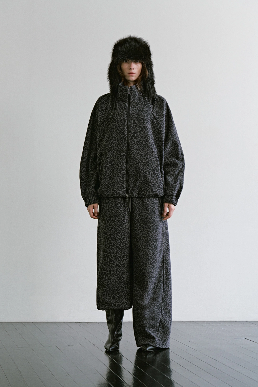 트리밍버드 Leopard Fleece Set-up Jacket [ Charcoal ] 상품 이미지 2