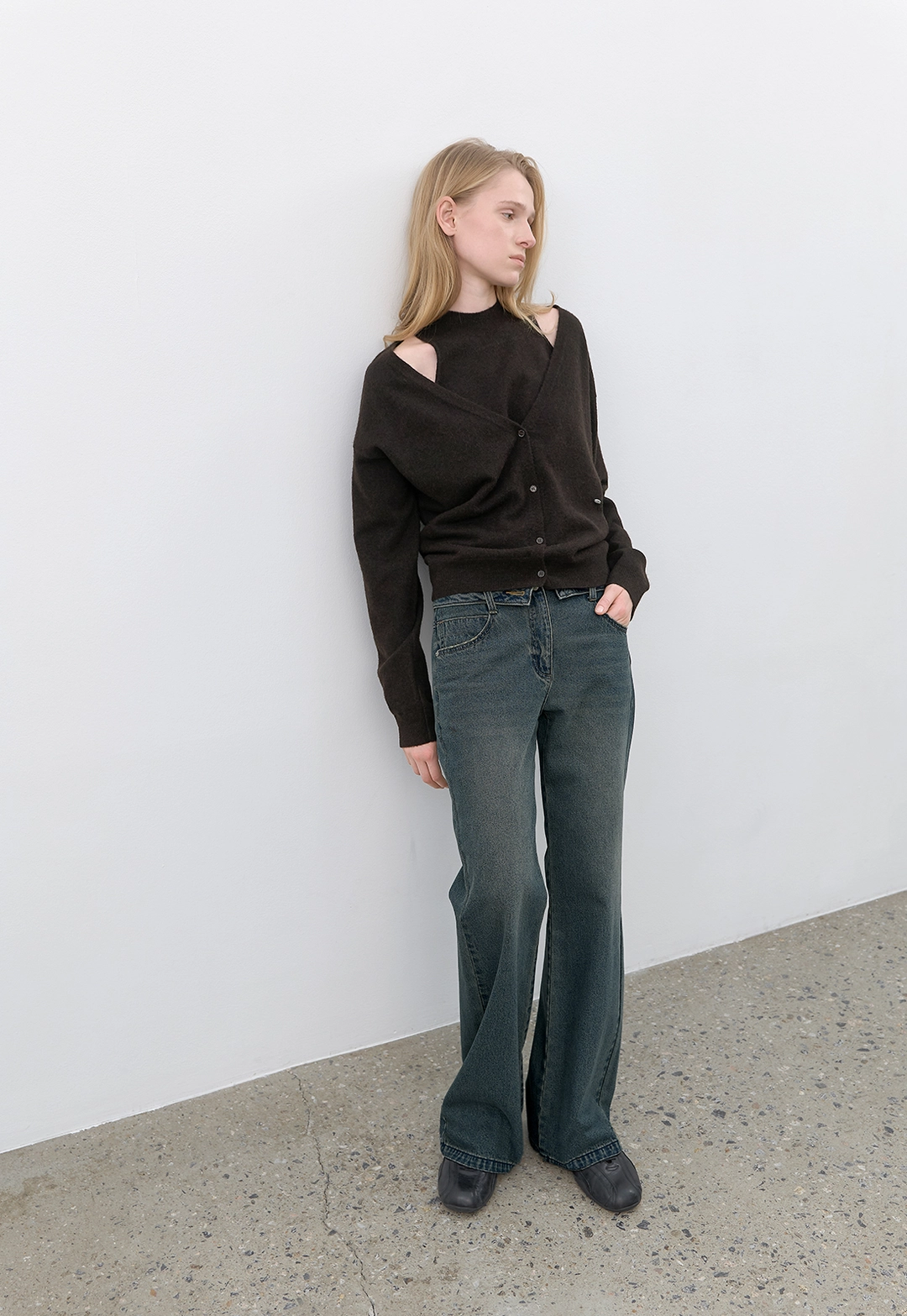 아뜰리에 나인 (PT-5846)REVERSE WAISTBAND BOOTSCUT JEAN 상품 이미지 3