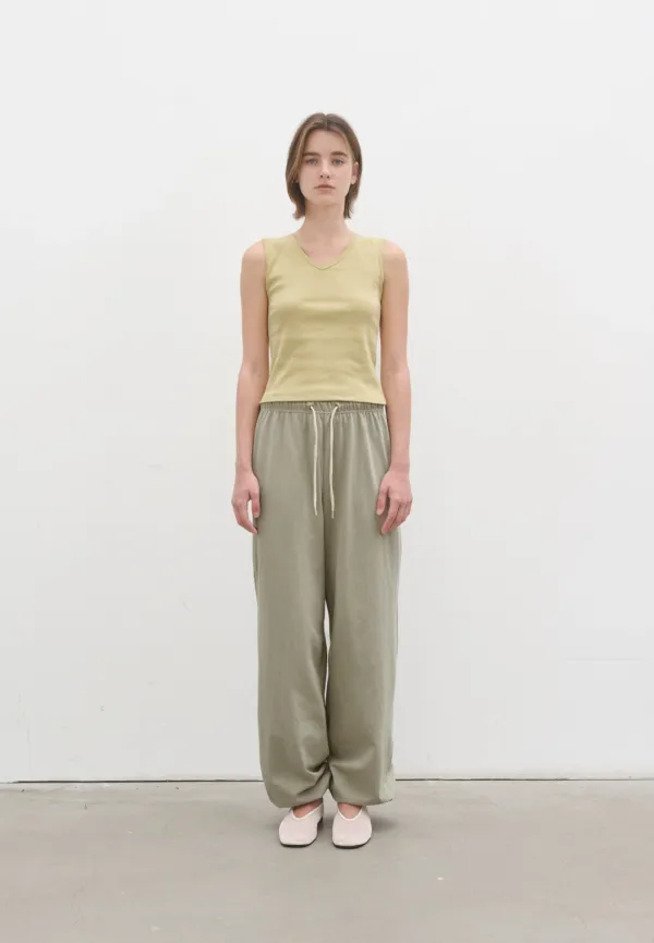 Natural cotton jogger pants (sage green)