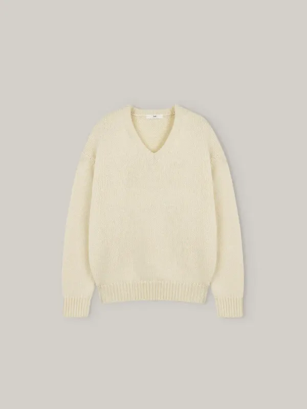 City Wool V-Neck Knit - Ivory