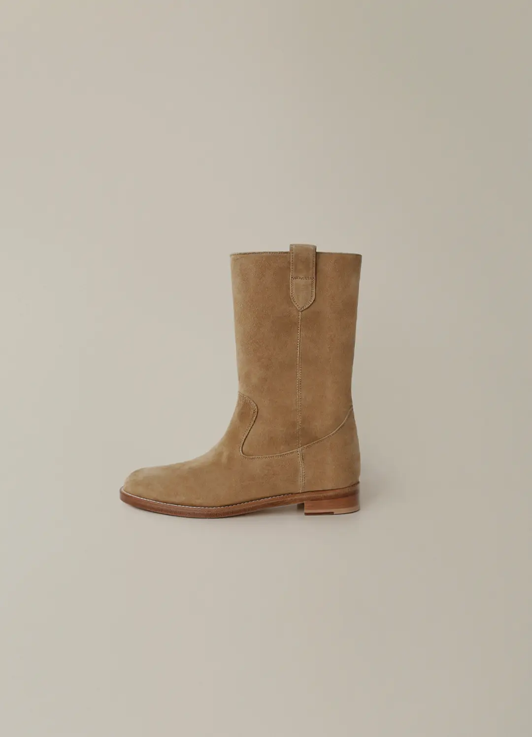 Round half suede boots