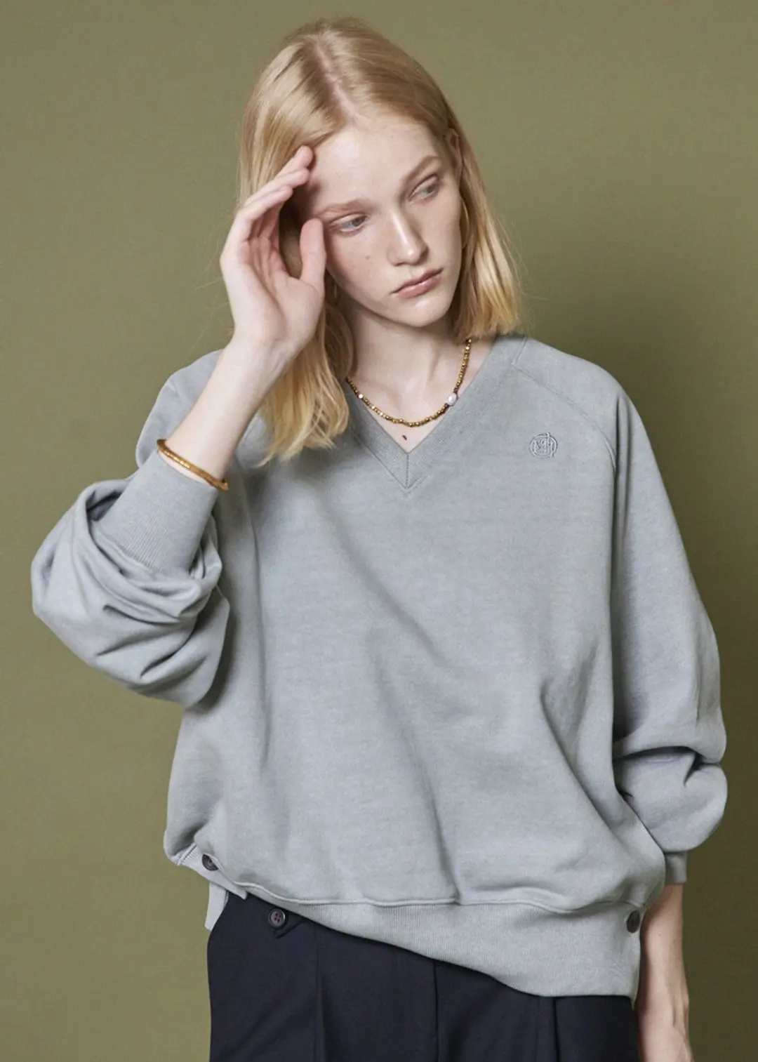 메종드이네스 V-NECK COTTON SWEATSHIRT_KHAKI GRAY 상품 이미지 2