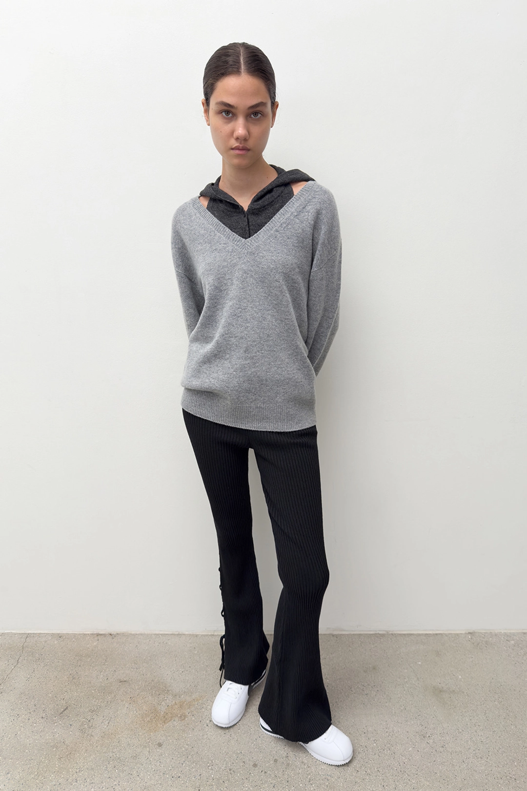 다이애그널 V NECK CASHMERE KNIT 상품 이미지 2
