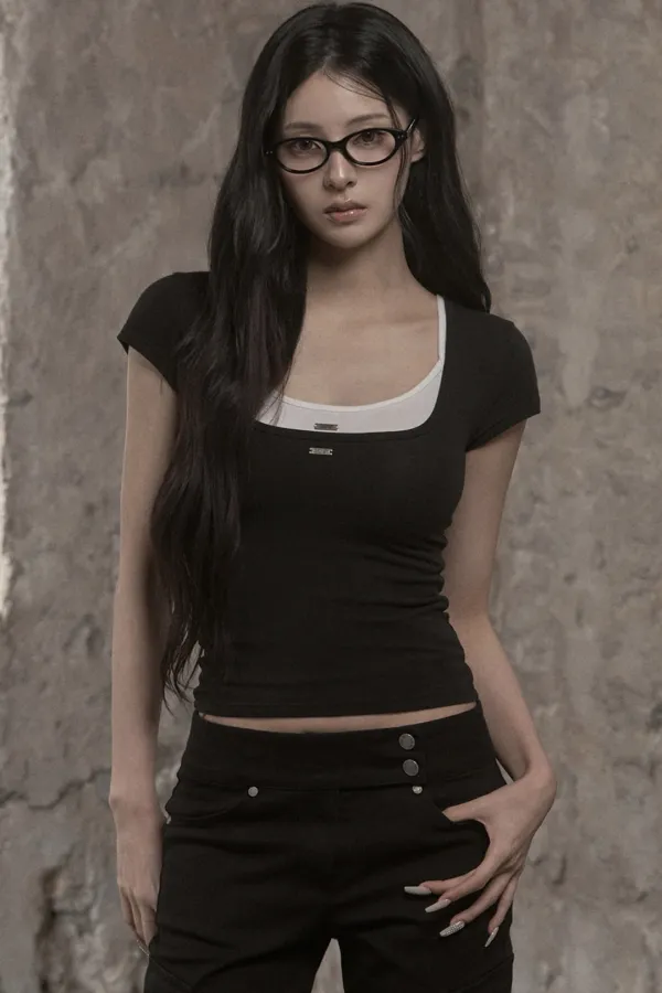 Muted Curve Top (black)