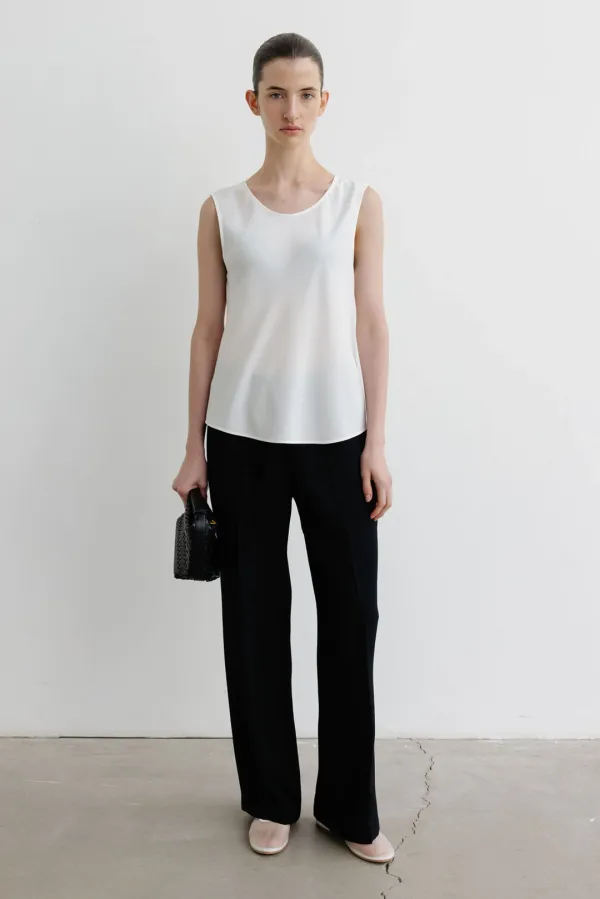 Semi-sheer sleeveless top _white