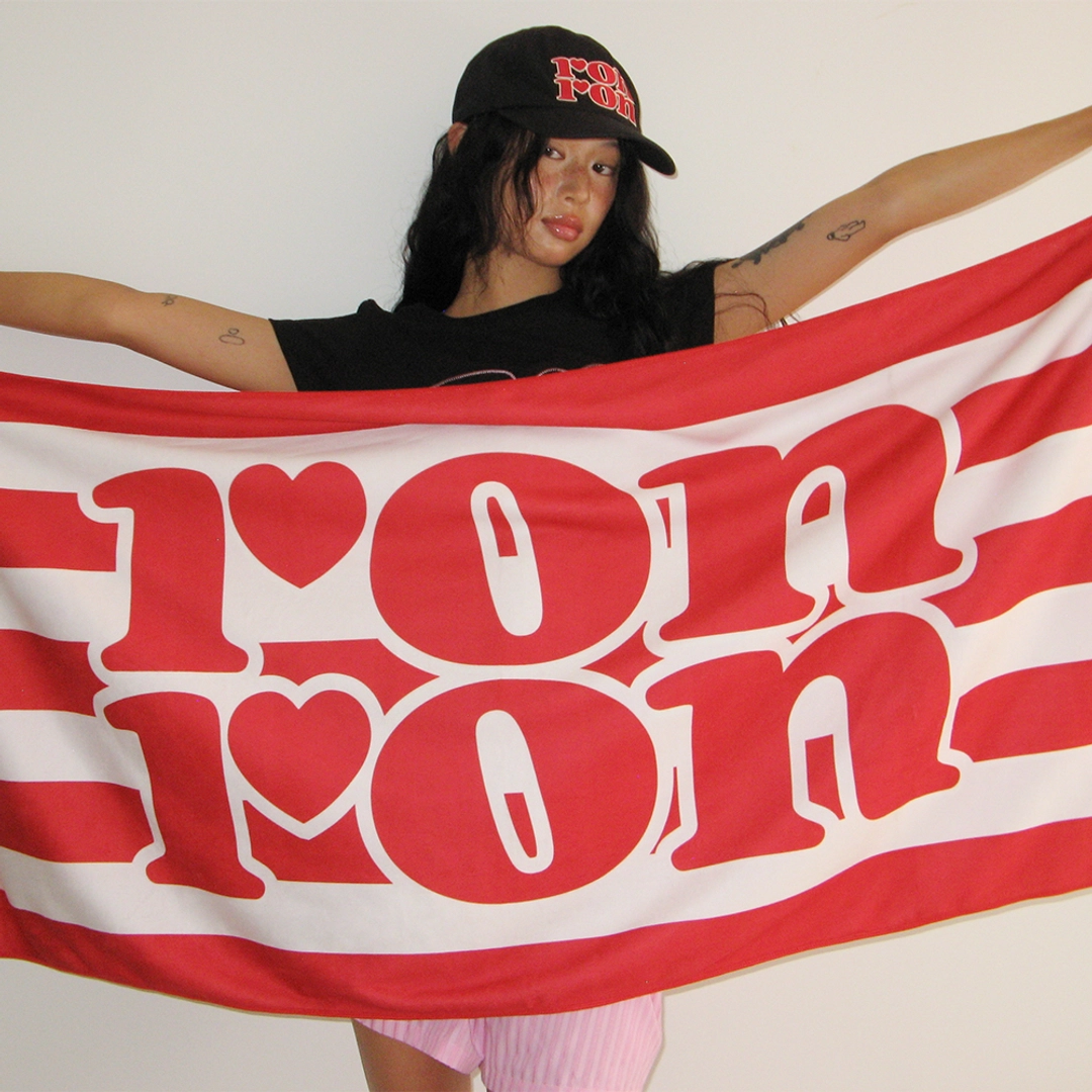 론론 LOGO BEACH TOWEL WHITE RED 상품 이미지 2
