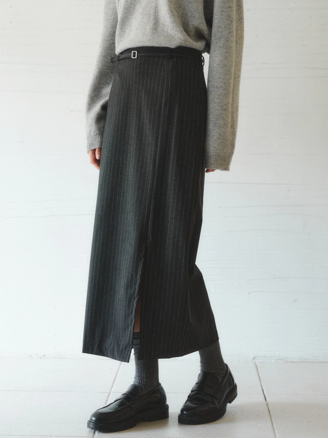 르니나 TREE stripe H-line skirt_charcoal 상품 이미지 2