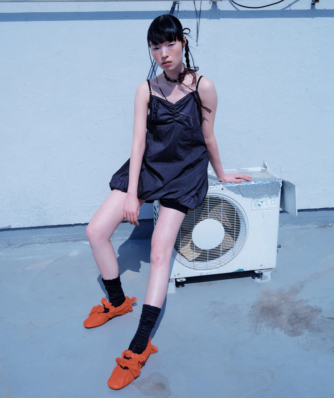 타입서비스 Dual Fabric Shirred Dress [Black] 상품 이미지 2