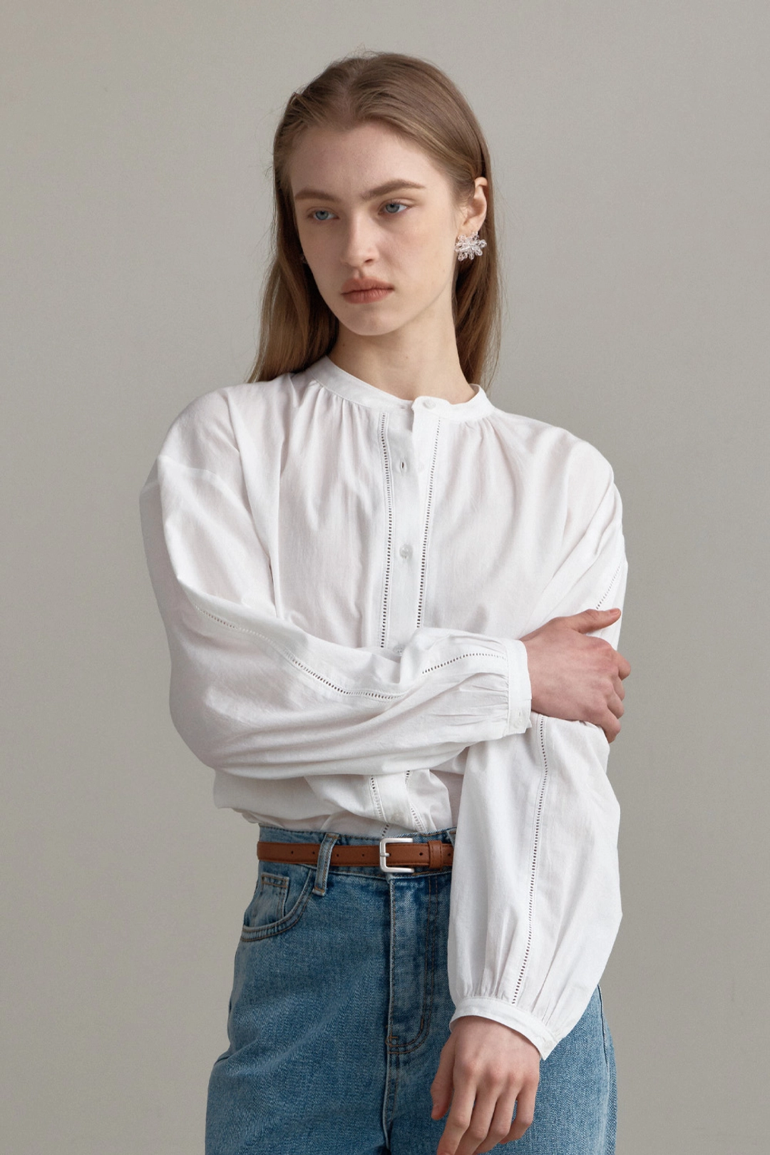 오브오브 Como Punching Blouse_White 상품 이미지 1