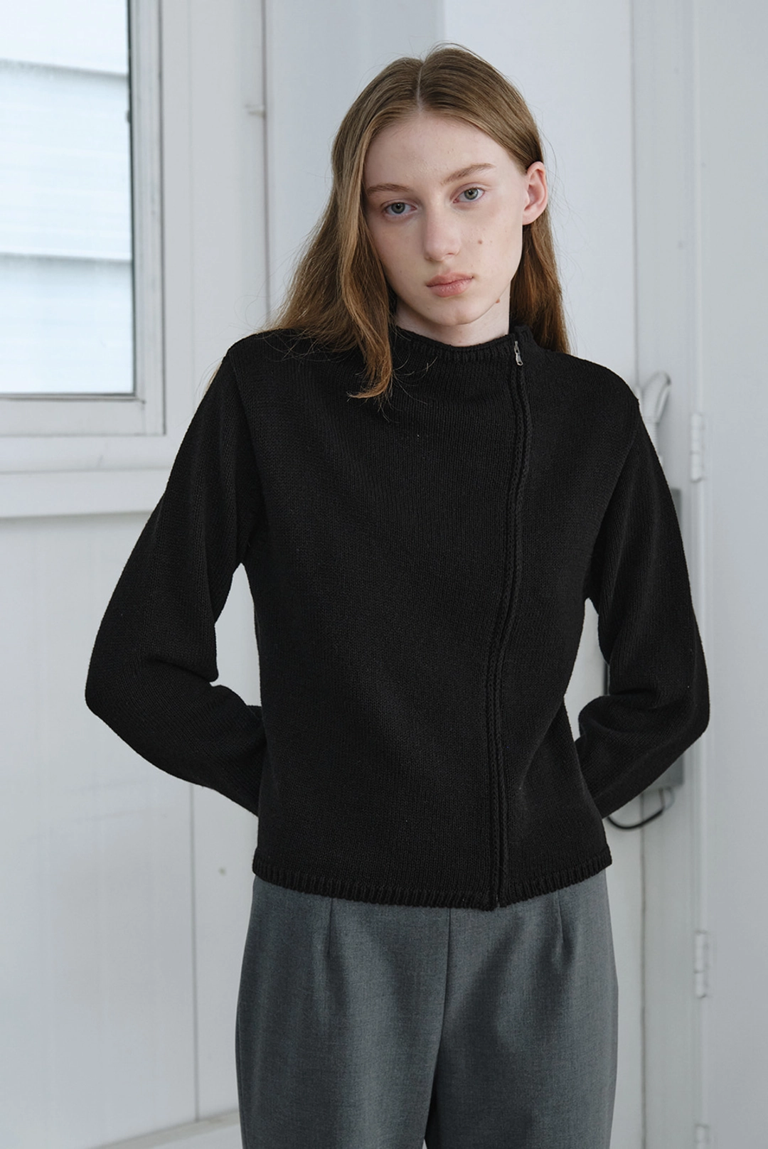 브렌다 브렌든 oblique zip-up knit - black 상품 이미지 2