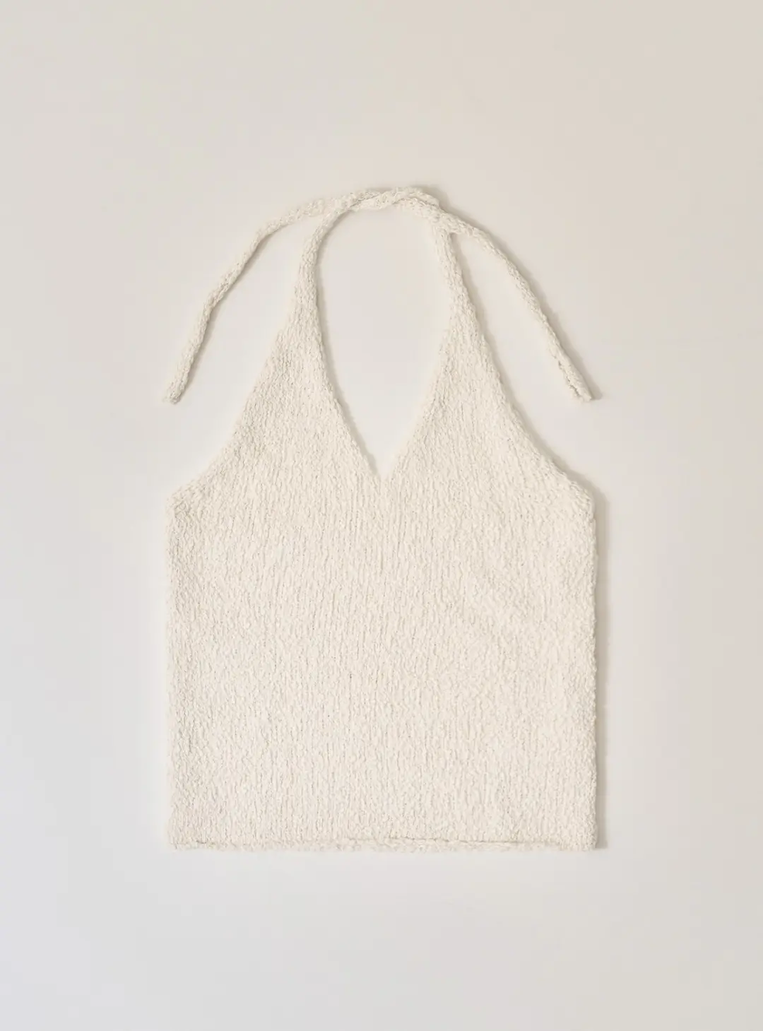 HOLTER-NECK KNIT