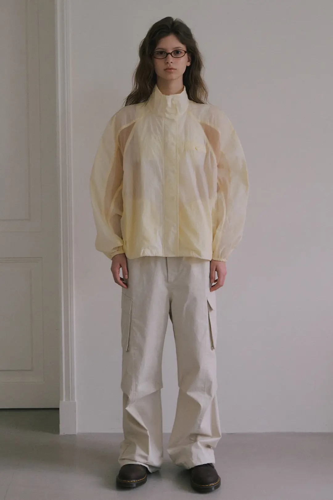 오버듀플레어 INCISION NYLON BLOUSON JUMPER_BUTTER/BEIGE 상품 이미지 2