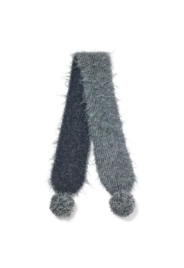 SHAGGY POMPON SCARF, GRAY