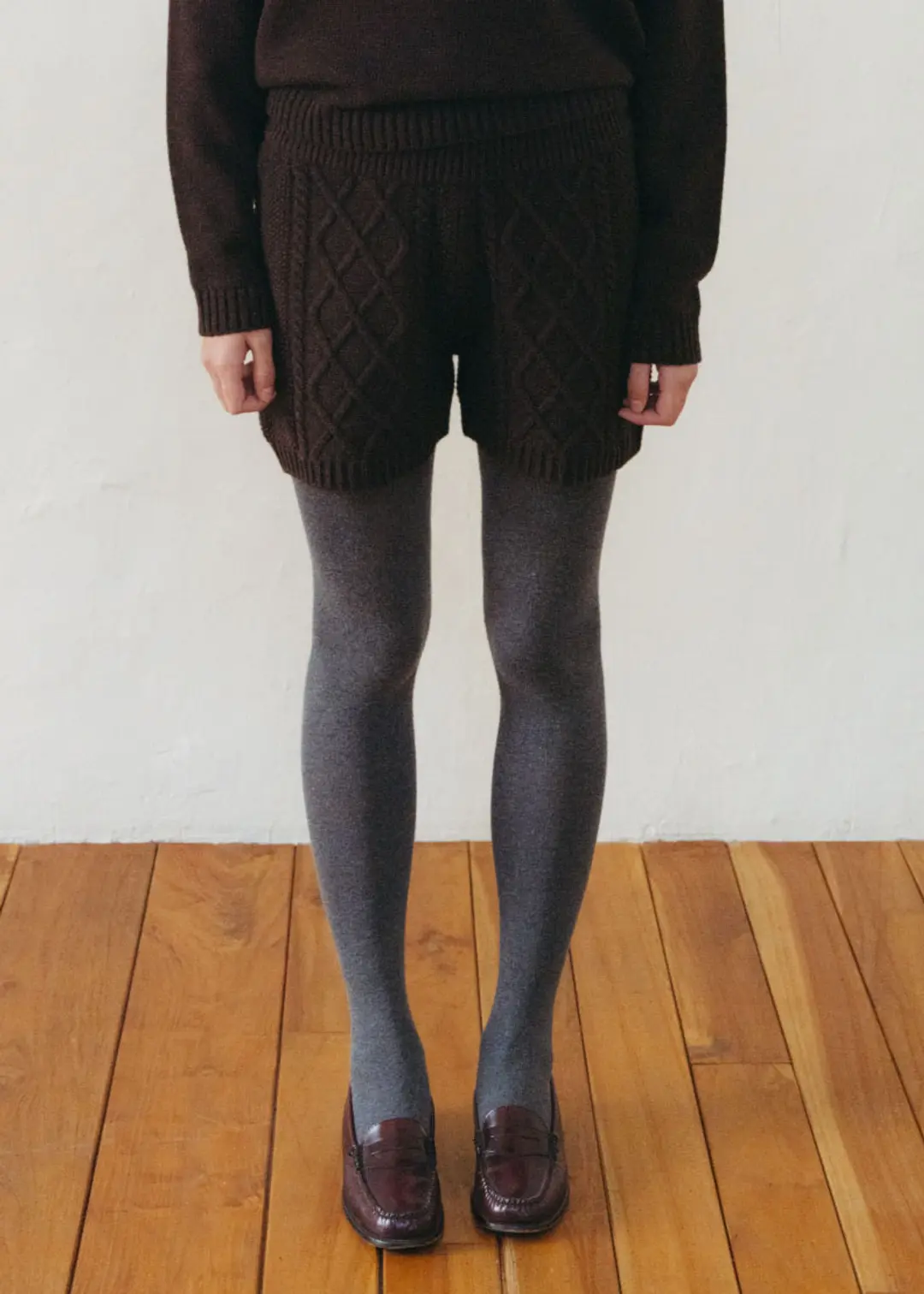 온무드 CABLE KNIT SHORTS - BROWN 상품 이미지 2