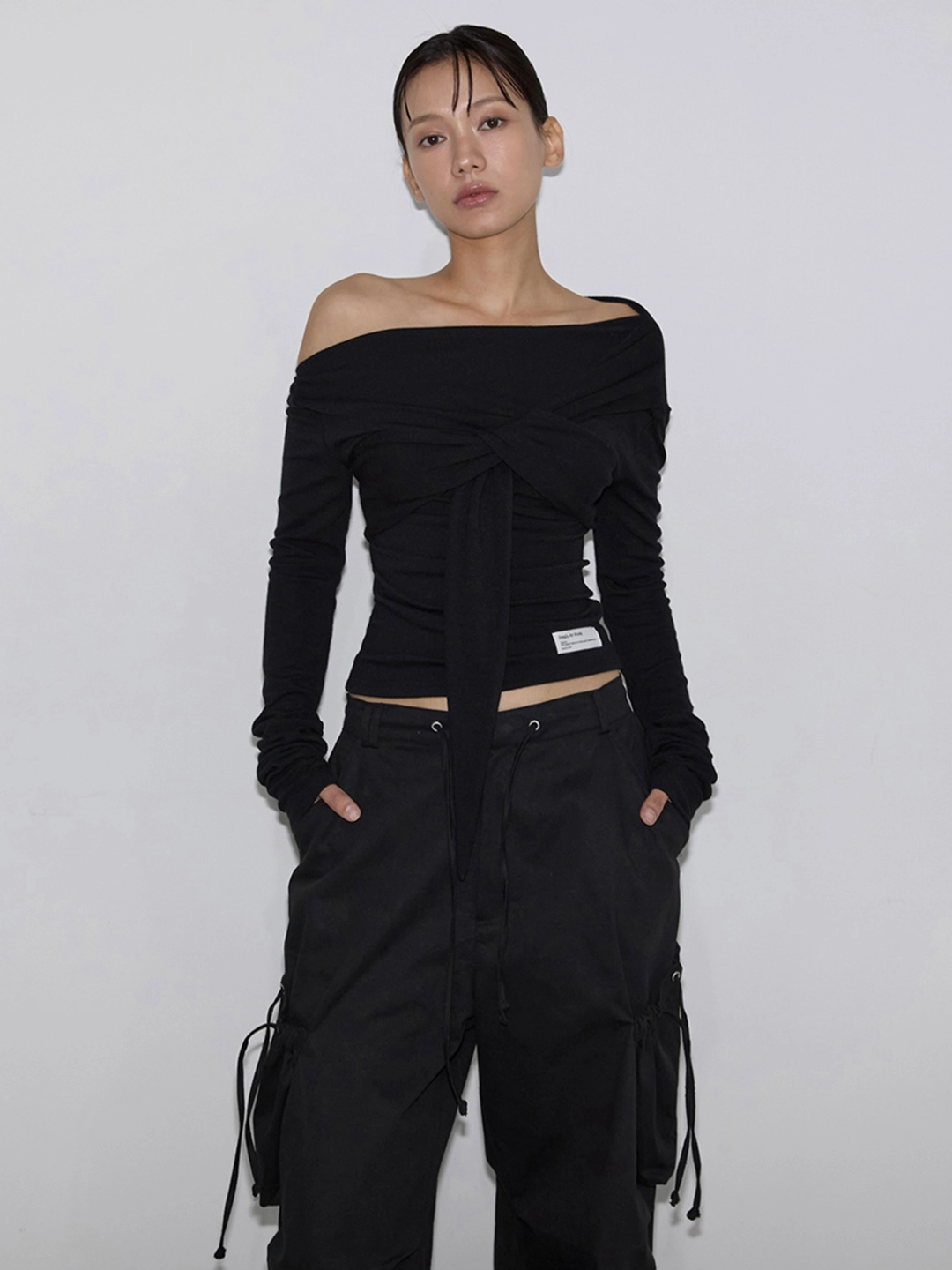 이네기 [5th Reorder] Drape Flow Tie Long Sleeve (black) 상품 이미지 2