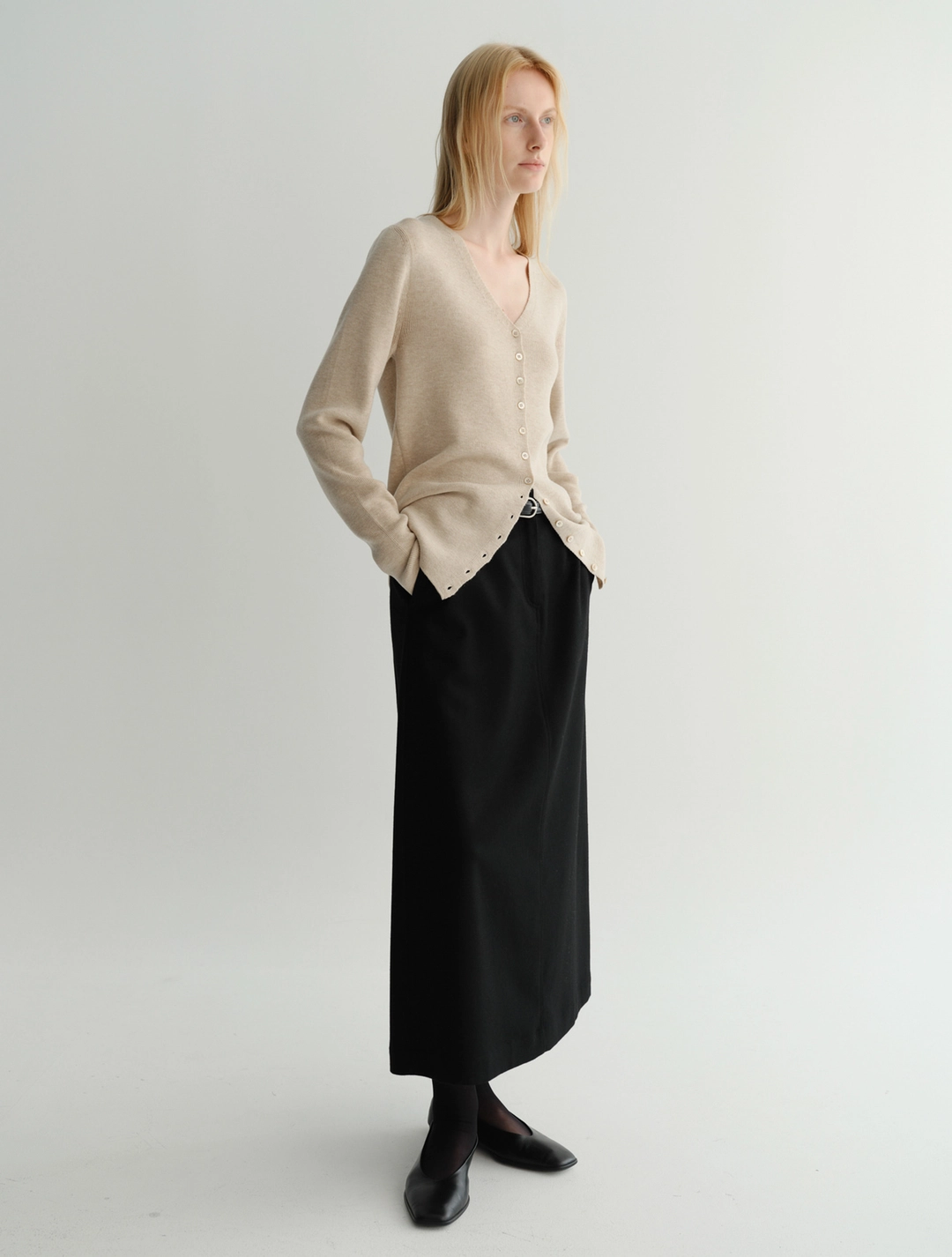 이아 Loe Maxi Skirt (Black) 상품 이미지 3