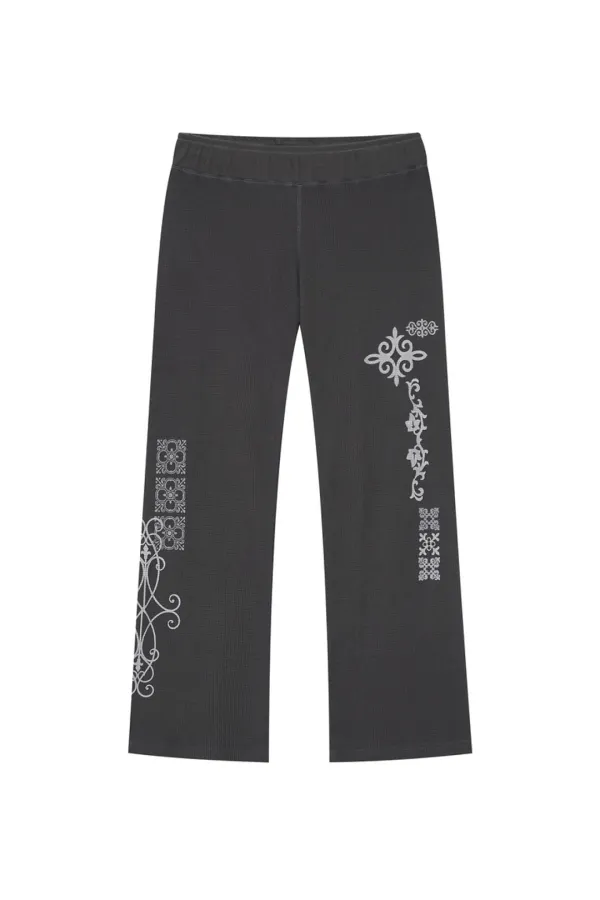 FOLK PATTERN SLIM-FIT WAFFLE PANTS (CHARCOAL)