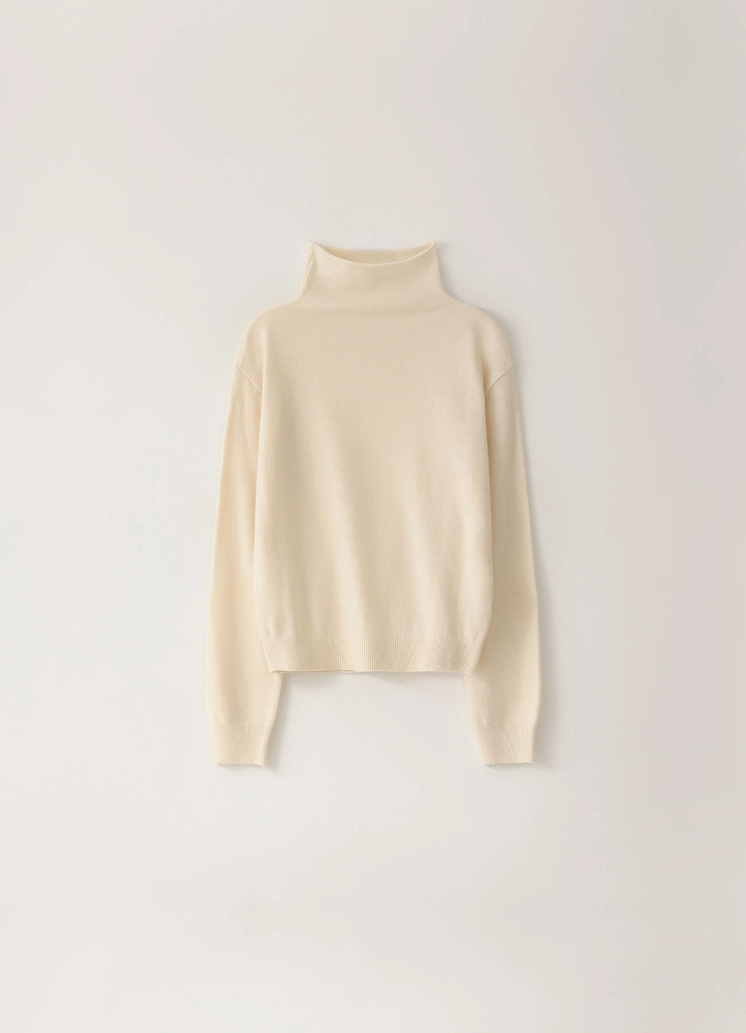 페블엠 Loose Turtleneck Knit - Ivory 상품 이미지 1