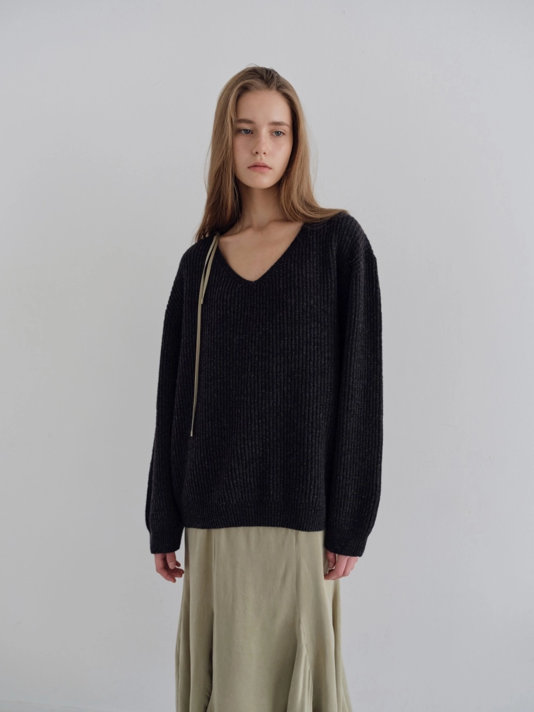 더릴 Wholegarment V-Neck Knit_Charcoal 상품 이미지 2