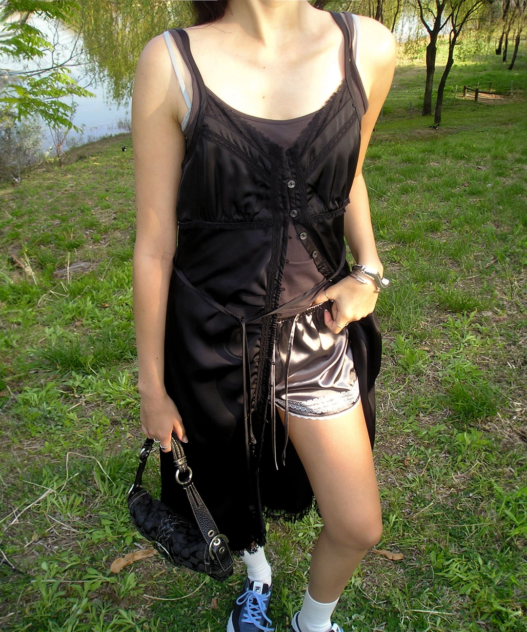 비터셀즈 Haven Satin Long Dress-Black 상품 이미지 2