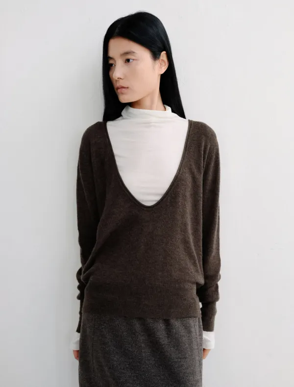 DEEP V NECK WARM KNIT PULLOVER [BROWN]