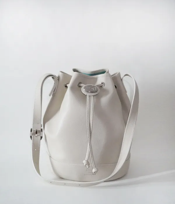 Clé de bucket bag _Off white