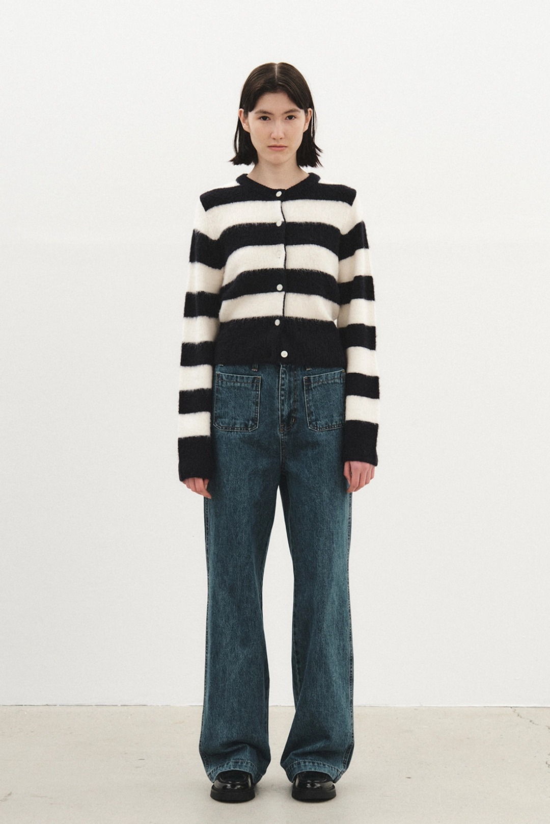 브렌다 브렌든 two tone cardigan - ivory navy 상품 이미지 2