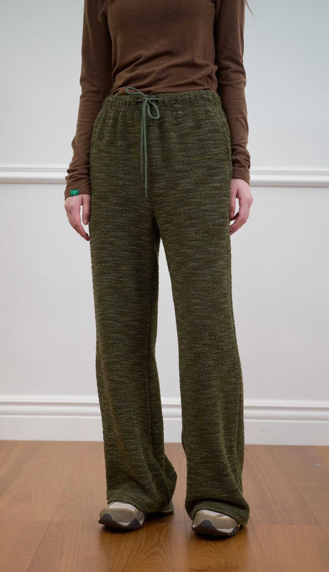 노컨텐츠 283. Textured Bootcut Pants _ Khaki 상품 이미지 2