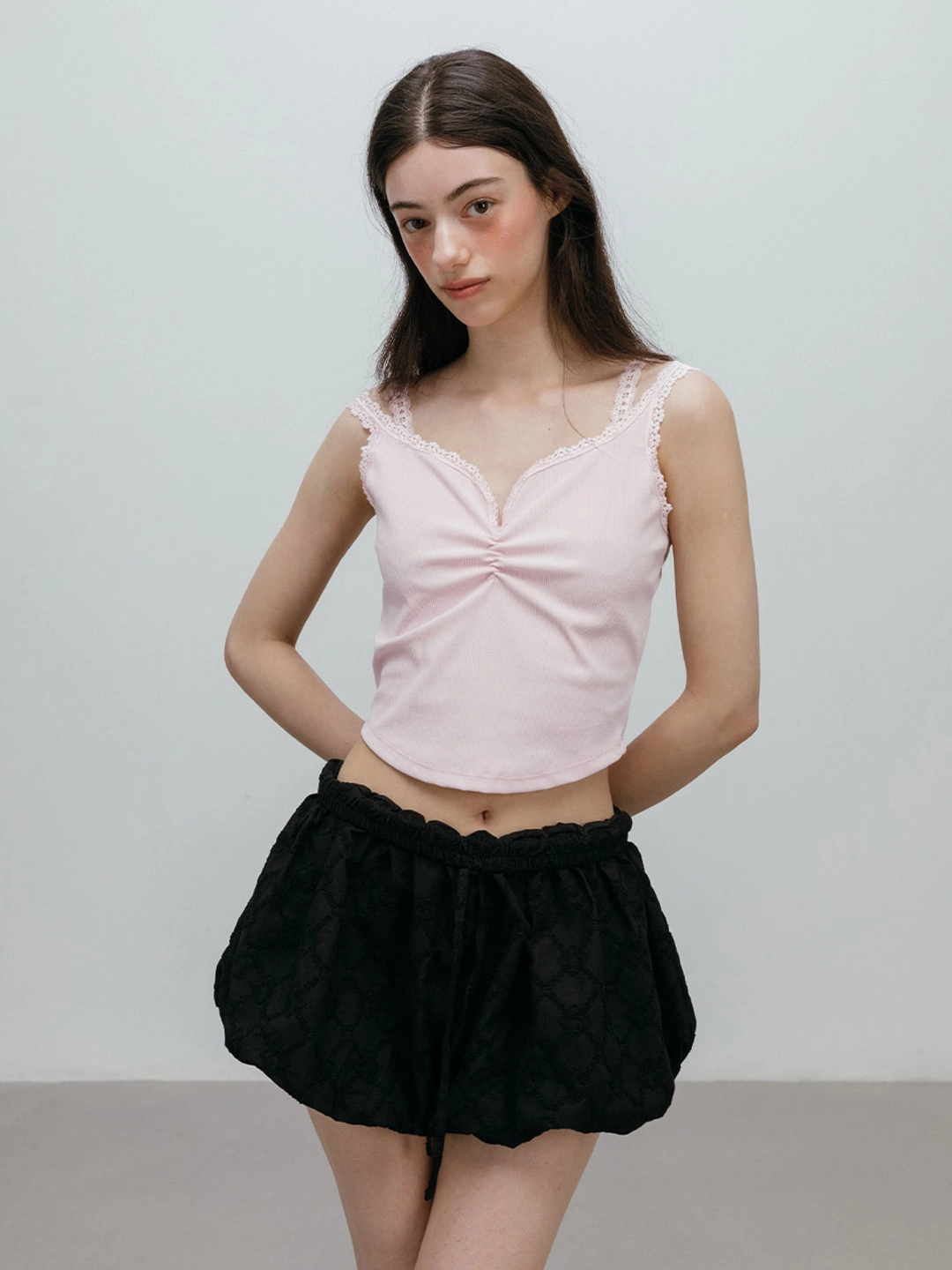 모이페어 FLOWER BALLOON SHORTS / BLACK 상품 이미지 2