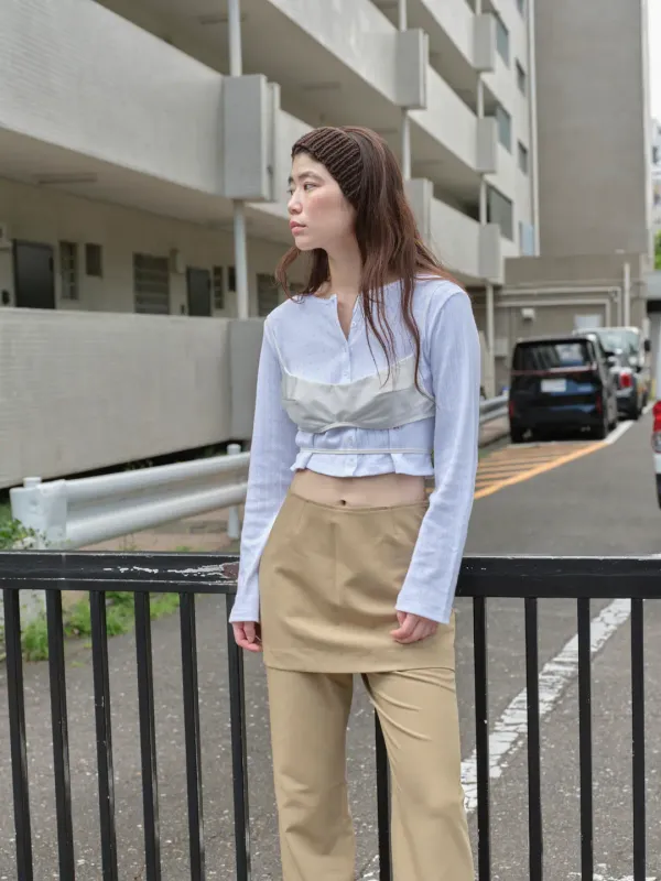 CAROL BRATOP IN WHITE / NAVY