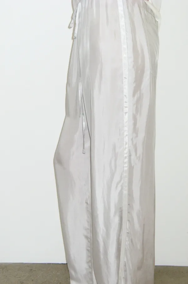LINE WIDE PANTS, PALE GRAY