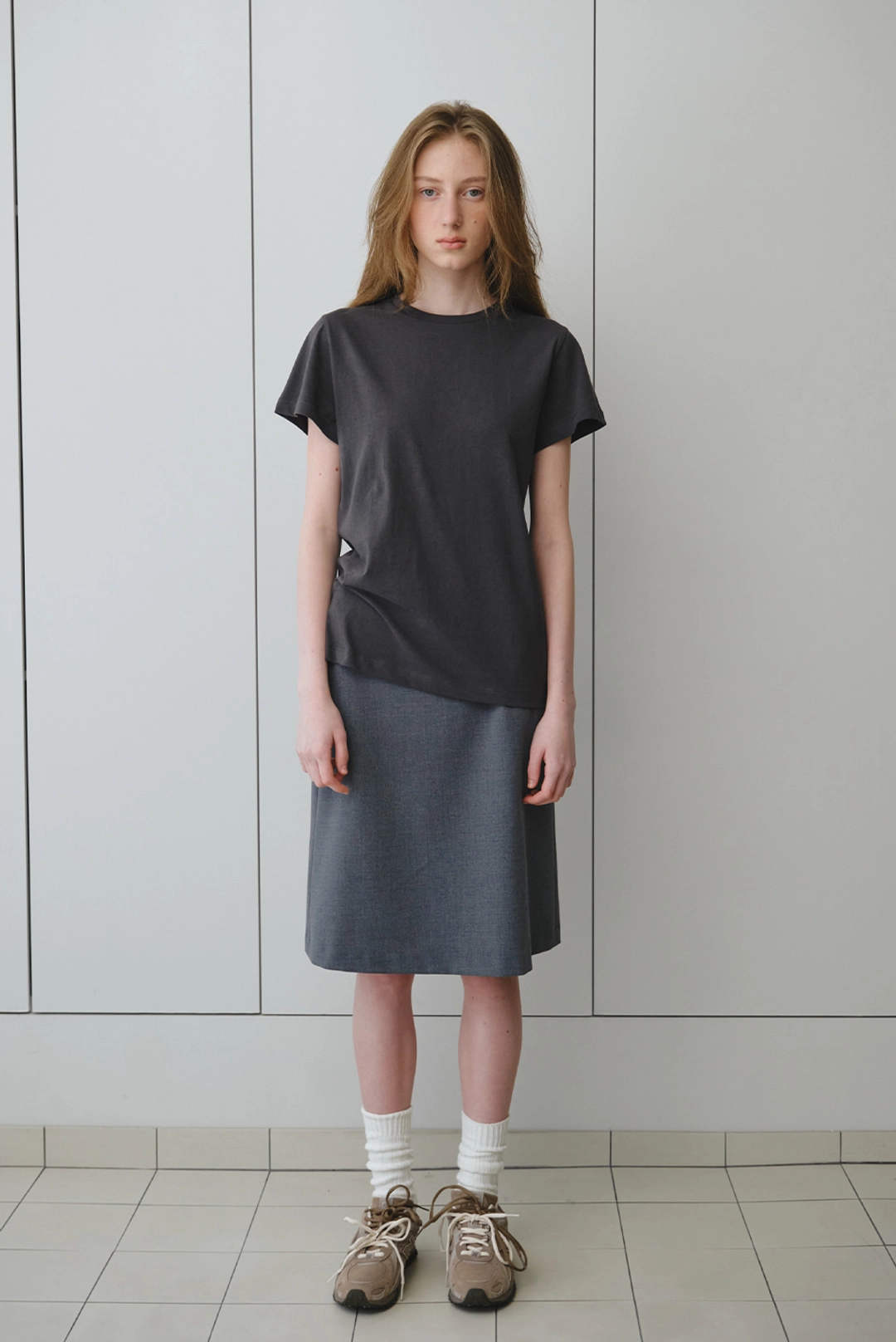 브렌다 브렌든 forest t -shirt - charcoal 상품 이미지 2