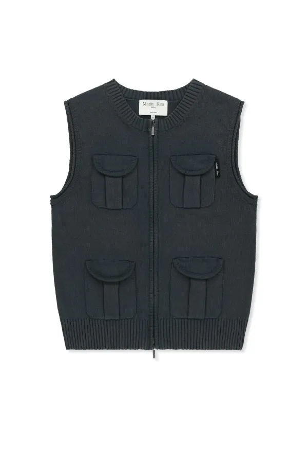 POCKET WASHED KNIT VEST IN CHARCOAL