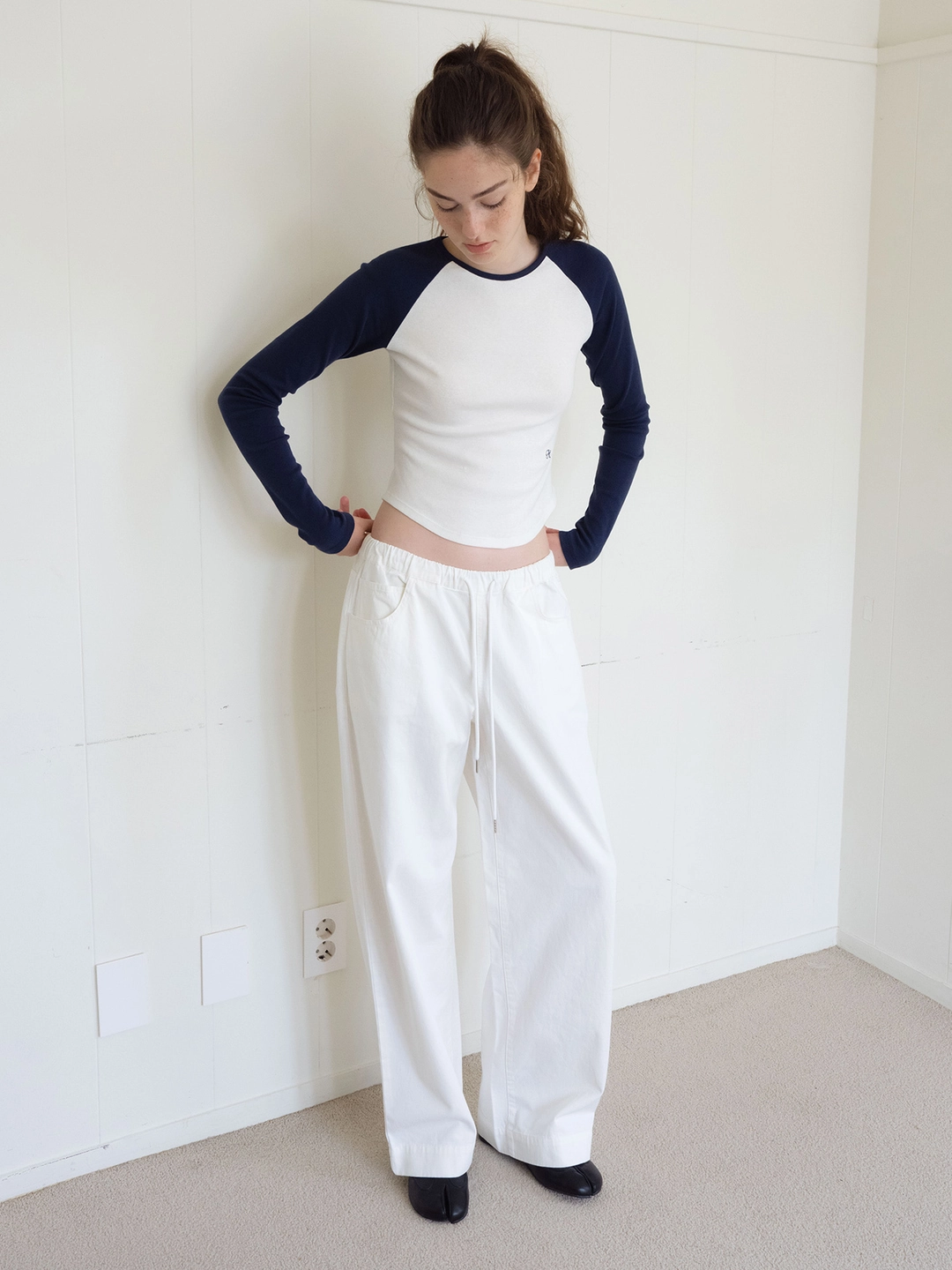 헤더먼트 fitted raglan t-shirt (ivory - navy) 상품 이미지 3