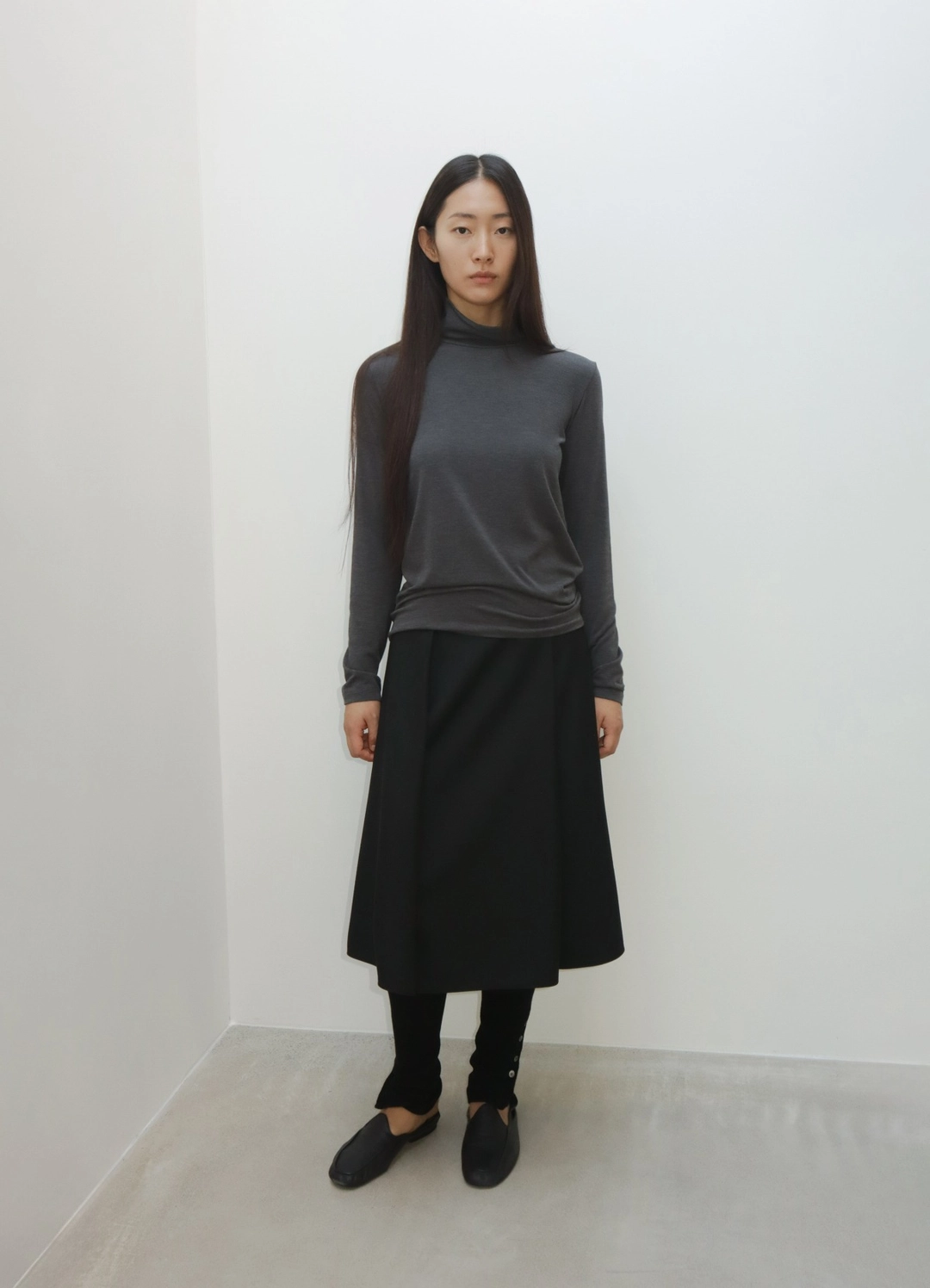 렉스핑거마르쉐 Soft High Neck Top / Charcoal 상품 이미지 1