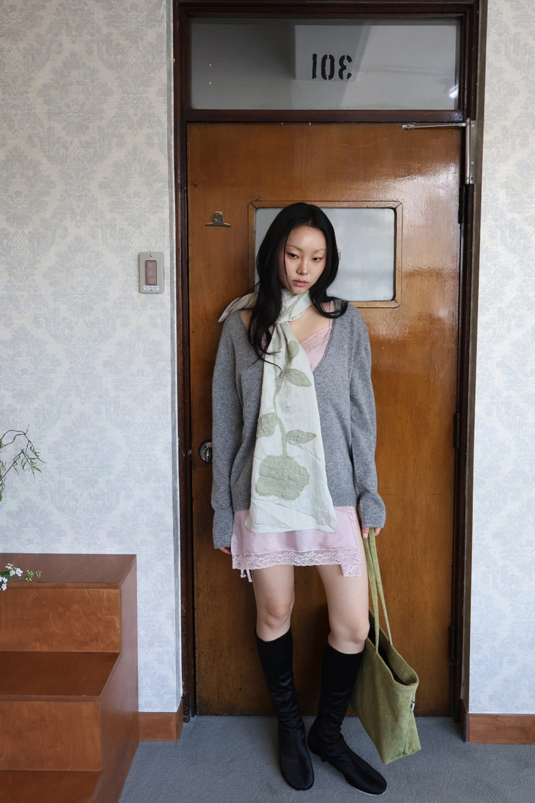 아딧 Flower scarf_olive 상품 이미지 1