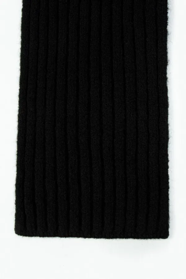 Hairy Cozy Muffler (Black)