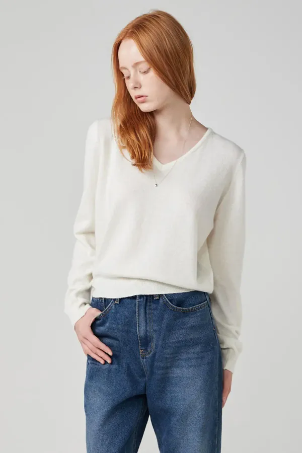 Elie V-neck wool knit_ivory