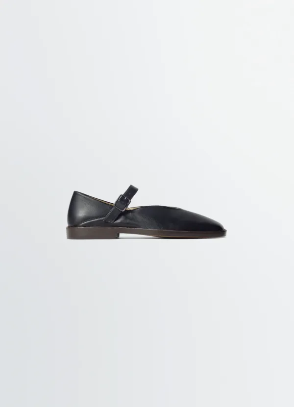 BALLERINA SHOES IN LEATHER